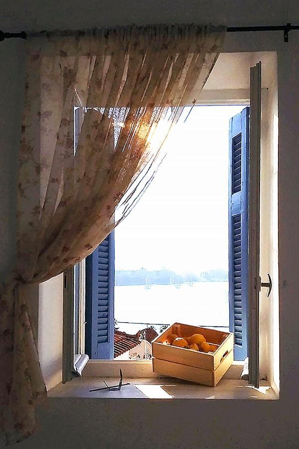 Ariadne,Traditional Apartment In Centre Of Poros Poros Town Exterior photo
